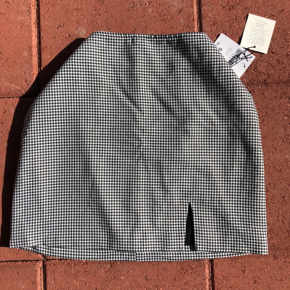 Black and white mini skirt